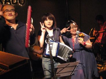 nakayannmikasannsatsukichan.jpg - 22,267Bytes